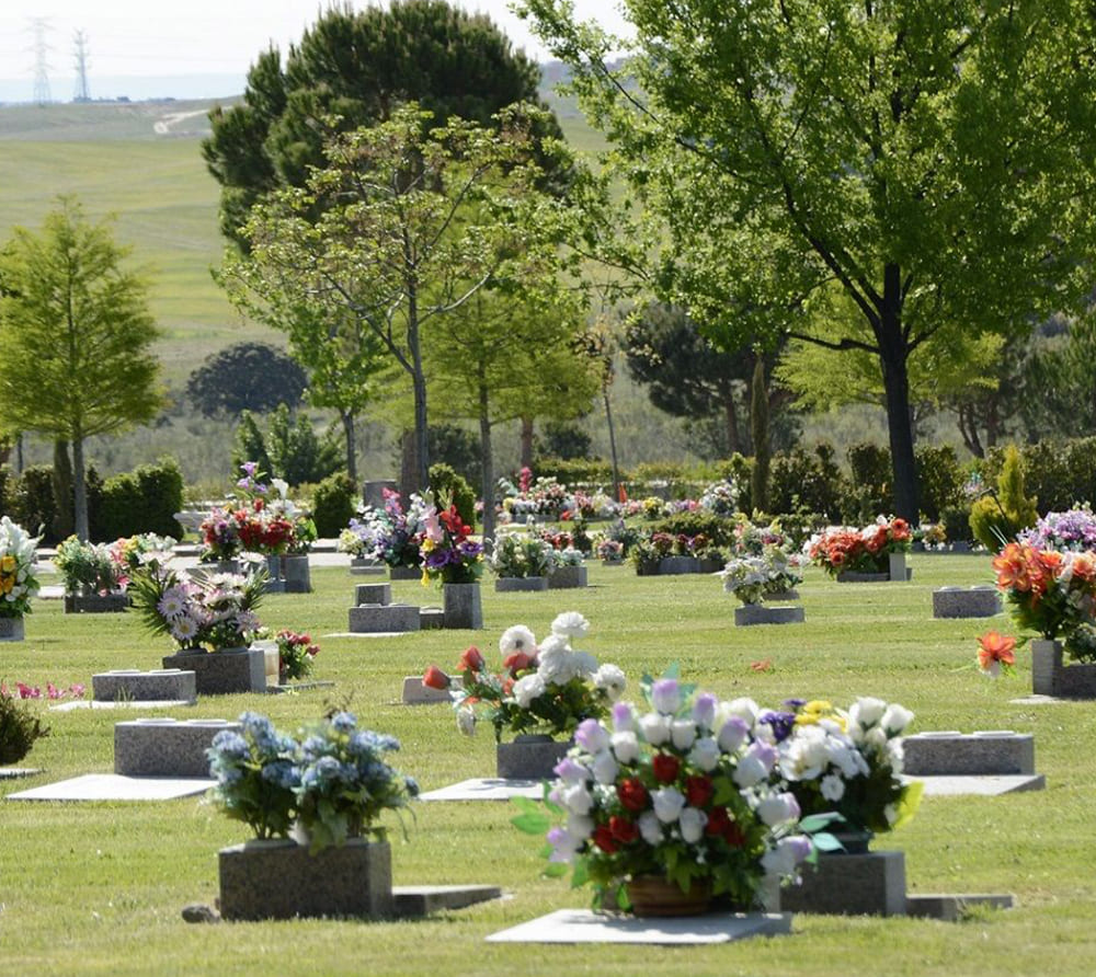 Cementerio asociado